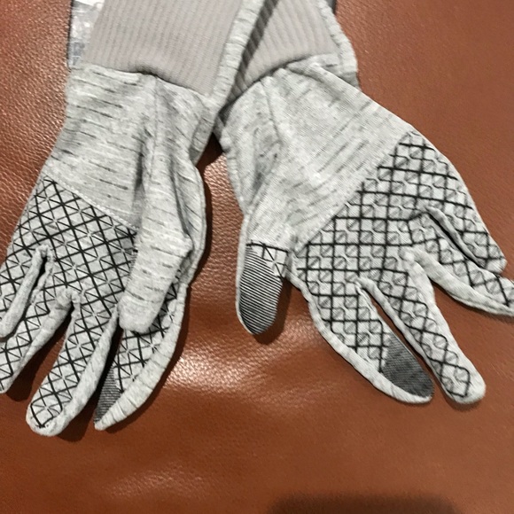 🆕 Nike Women’s “Sphere” Running Gloves - Picture 7 of 7